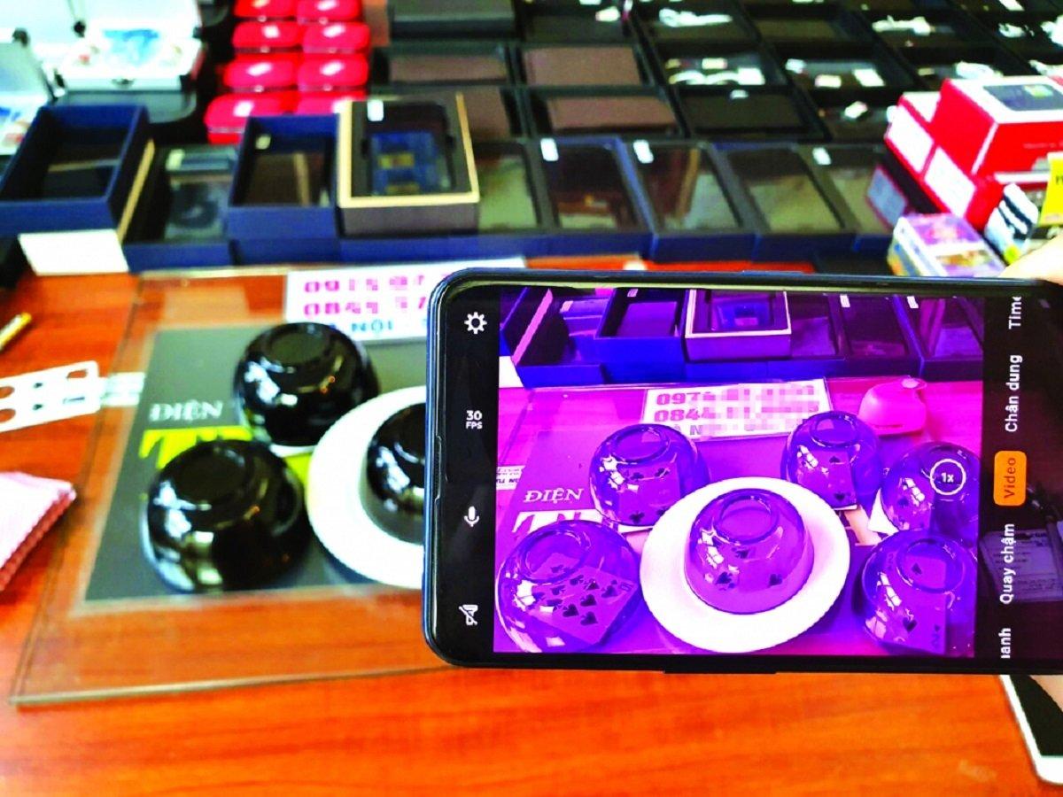 Khám phá luật chơi và chiến thuật Texas Hold'em Poker dành cho người mới bắt đầu cùng Texas Hold'em Poker chuyên nghiệp