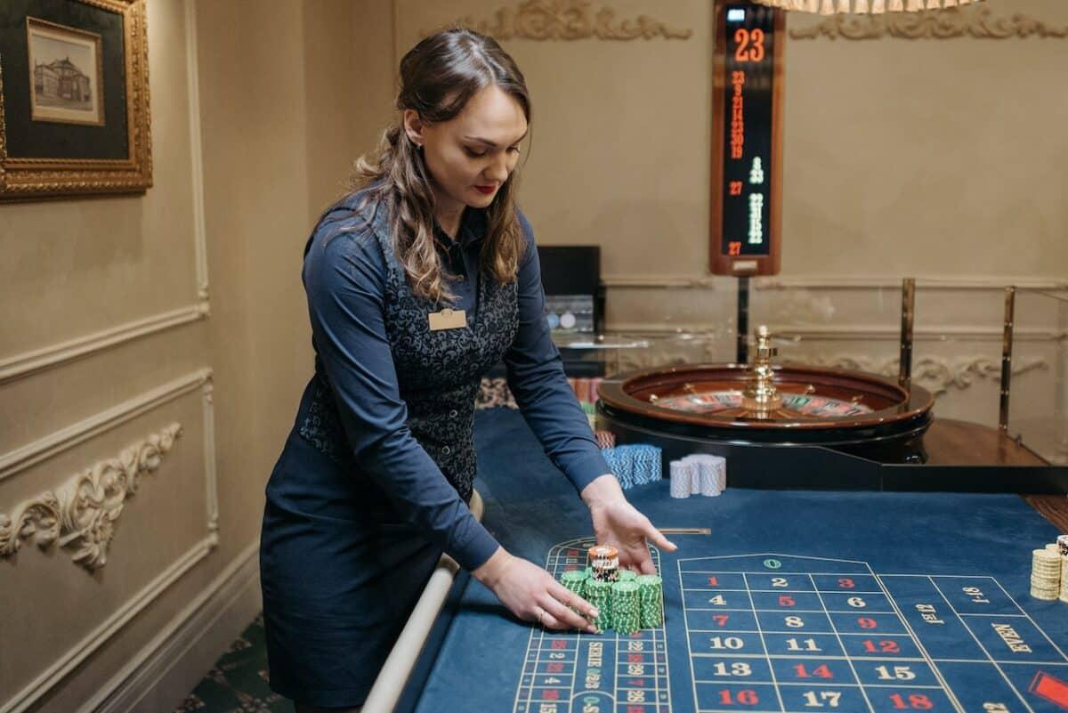Khám phá cơ hội thắng lớn với Absolutely Mammoth PowerPlay Jackpot